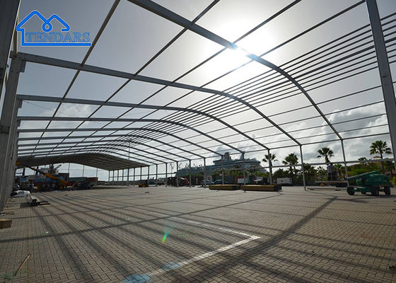 Tente de luxe à grande courbe en aluminium transparente pour 300 500 1000 personnes