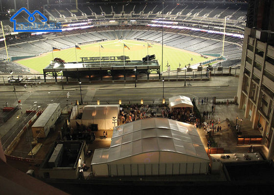Tente d'événement en extérieur personnalisée Alunimun Sports Hospitality Suite à deux étages