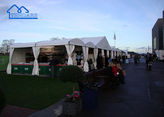 En extérieur grande personnalisée Arcum Aluminium Restaurant Fête de mariage Événements Marquee Canopy Tente incurvée