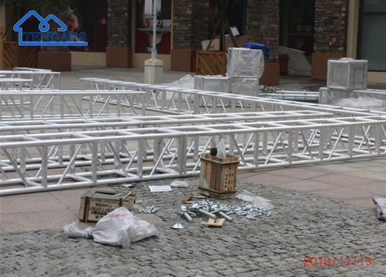 Échelle, triangle, ferme d'éclairage carrée en aluminium, structure commerciale extérieure de ferme de scène en aluminium
