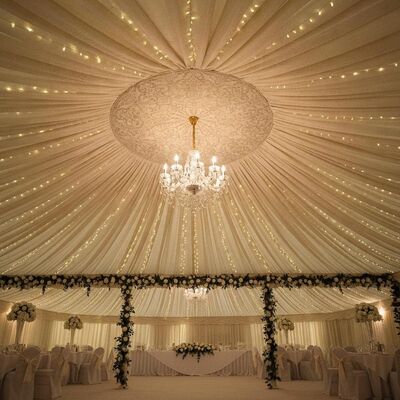 Doublure de plafond élégante pour tente de réception de mariage
